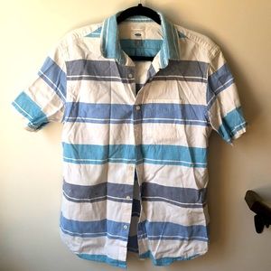 Mens Size L Old Navy Slim fit Short Sleeve button up shirt. Blue stripes